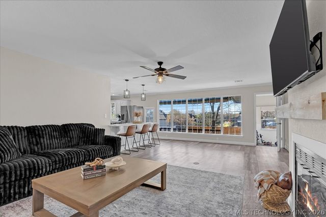 7122 E 100th Place, Tulsa, OK 74133