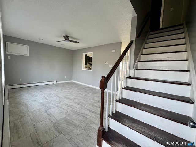 23 Katie Lane, Waterbury, CT 06708