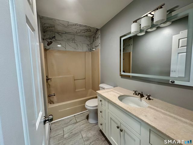 23 Katie Lane, Waterbury, CT 06708