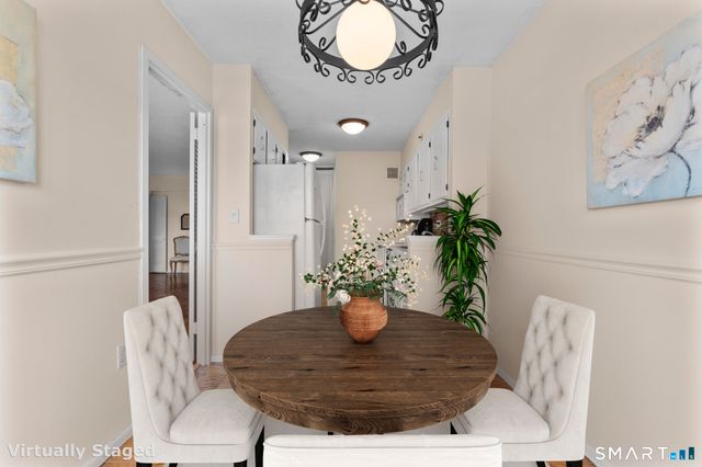 44 Strawberry Hill Avenue 9M, Stamford, CT 06902