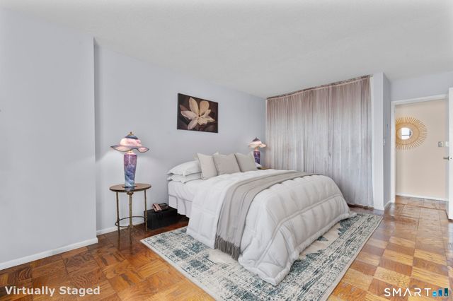 44 Strawberry Hill Avenue 9M, Stamford, CT 06902