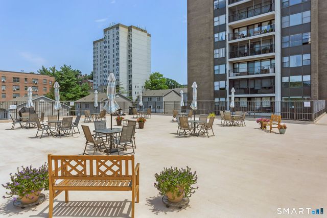 44 Strawberry Hill Avenue 9M, Stamford, CT 06902