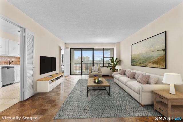 44 Strawberry Hill Avenue 9M, Stamford, CT 06902