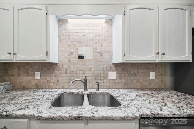 855 Nottingham Drive 65, Gastonia, NC 28054