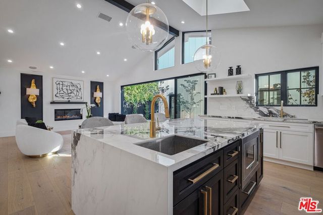 12672 Stanwood Drive, Los Angeles, CA 90066