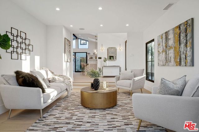 12672 Stanwood Drive, Los Angeles, CA 90066