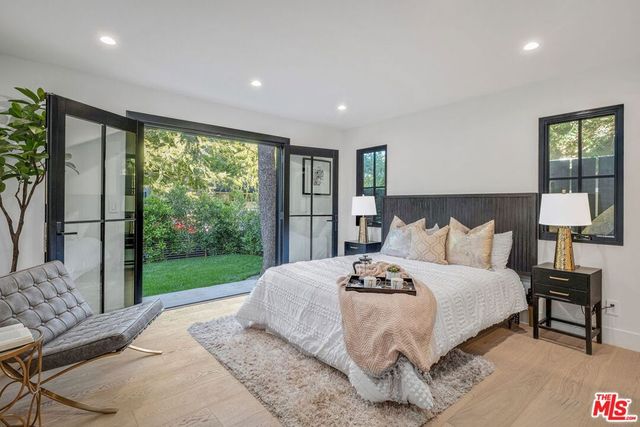 12672 Stanwood Drive, Los Angeles, CA 90066