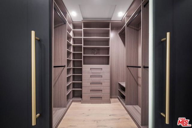 12672 Stanwood Drive, Los Angeles, CA 90066