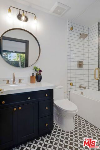 12672 Stanwood Drive, Los Angeles, CA 90066