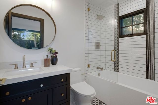 12672 Stanwood Drive, Los Angeles, CA 90066