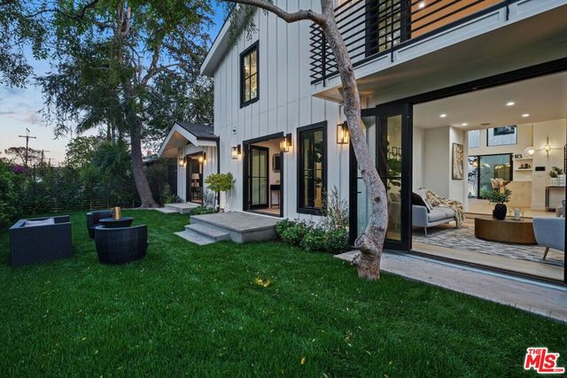 12672 Stanwood Drive, Los Angeles, CA 90066