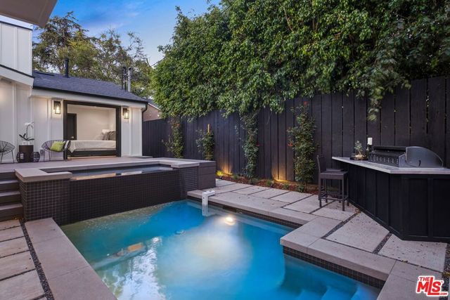 12672 Stanwood Drive, Los Angeles, CA 90066