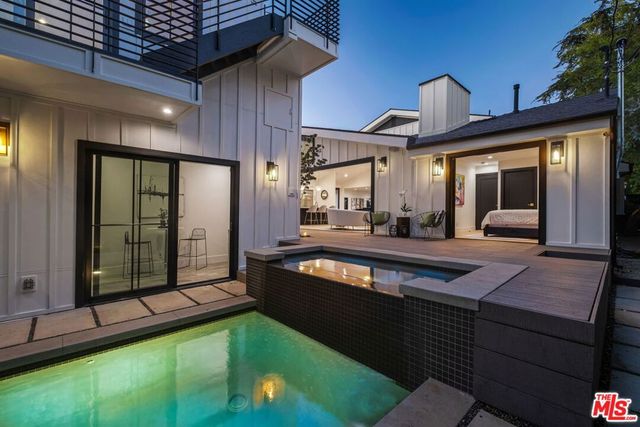 12672 Stanwood Drive, Los Angeles, CA 90066