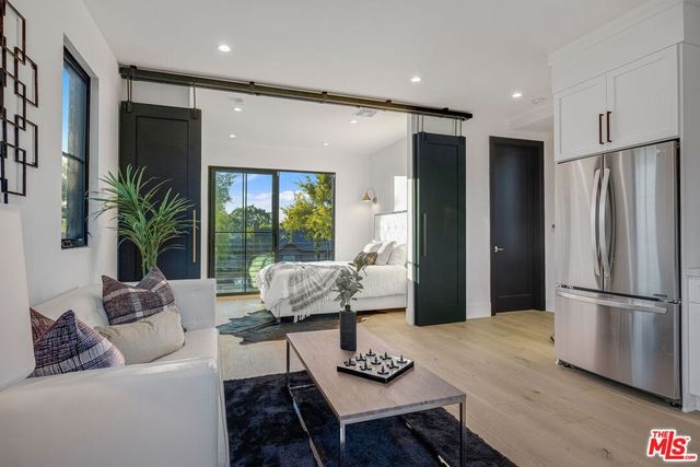 12672 Stanwood Drive, Los Angeles, CA 90066