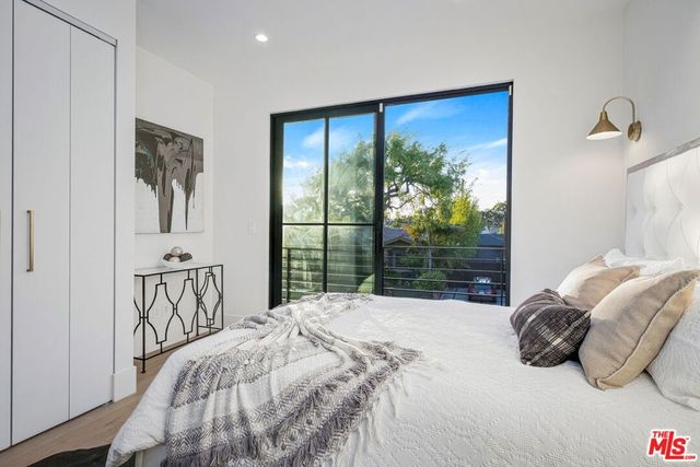 12672 Stanwood Drive, Los Angeles, CA 90066