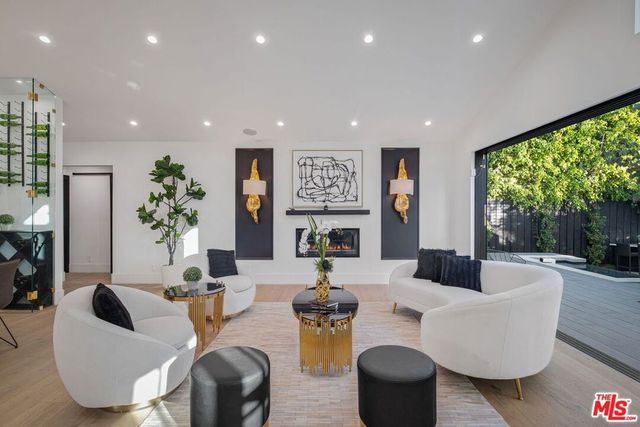 12672 Stanwood Drive, Los Angeles, CA 90066