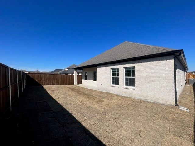 366 Waters Ridge Drive, Lavon, TX 75166