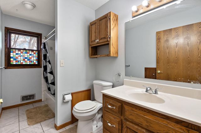 1038 Van Buren Street S, Shakopee, MN 55379