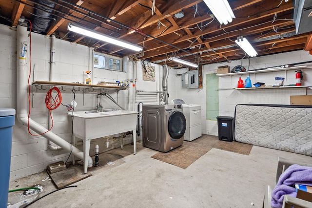 1038 Van Buren Street S, Shakopee, MN 55379