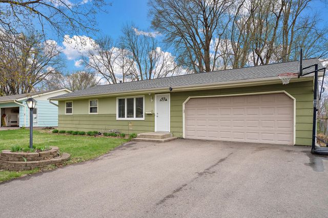 1038 Van Buren Street S, Shakopee, MN 55379