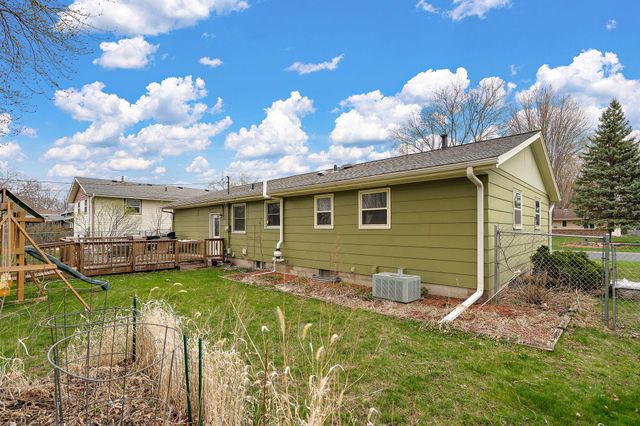 1038 Van Buren Street S, Shakopee, MN 55379