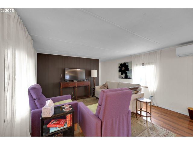 3950 Coburg Rd 27, Eugene, OR 97408