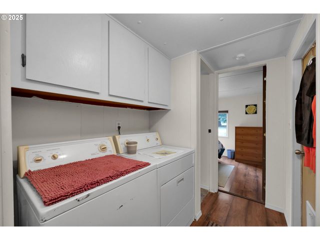 3950 Coburg Rd 27, Eugene, OR 97408