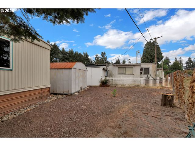 3950 Coburg Rd 27, Eugene, OR 97408