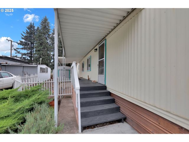 3950 Coburg Rd 27, Eugene, OR 97408