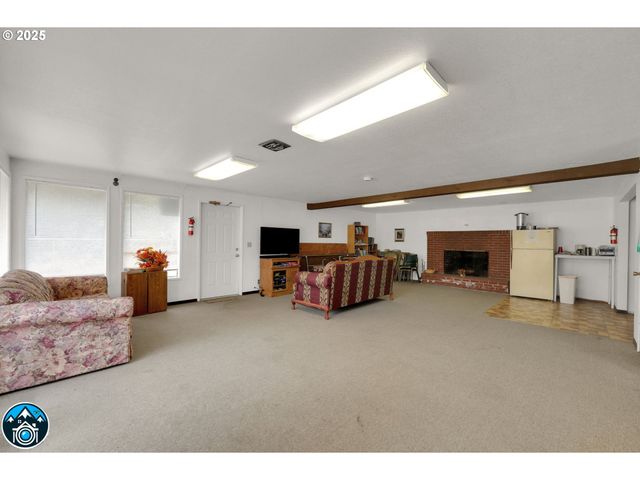 3950 Coburg Rd 27, Eugene, OR 97408