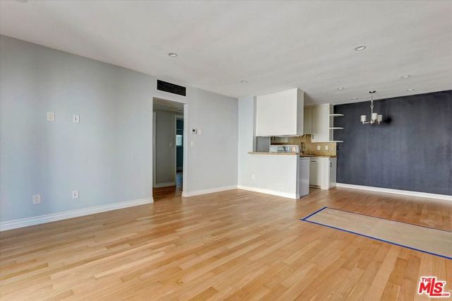 5726 Woodman Avenue 4, Van Nuys, CA 91401