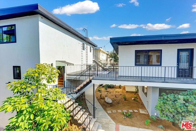 5726 Woodman Avenue 4, Van Nuys, CA 91401