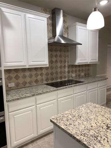 106 Laurel Oak Drive, Red Oak, TX 75154