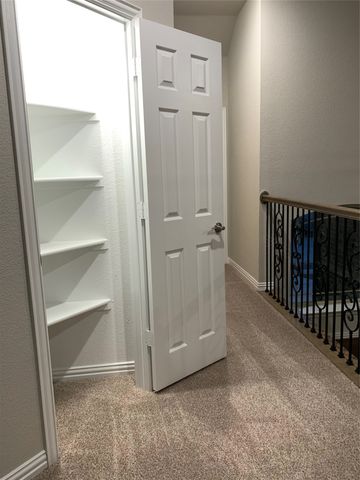 106 Laurel Oak Drive, Red Oak, TX 75154