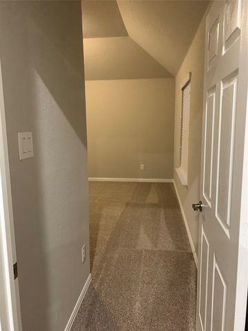 106 Laurel Oak Drive, Red Oak, TX 75154
