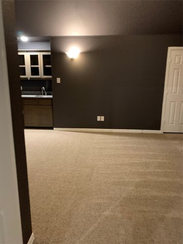 106 Laurel Oak Drive, Red Oak, TX 75154