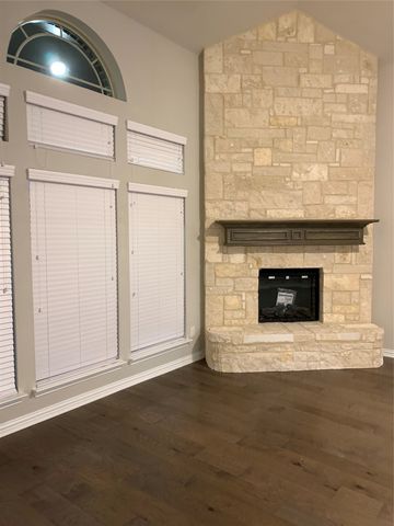 106 Laurel Oak Drive, Red Oak, TX 75154