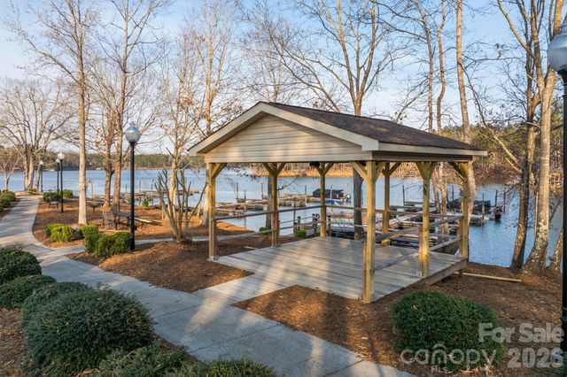 1036 W Paradise Harbor Drive, Connelly Springs, NC 28612