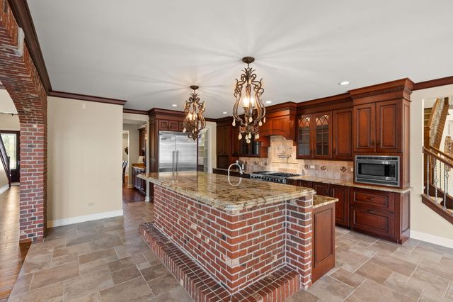 1840 Kleven Lane, Crown Point, IN 46307