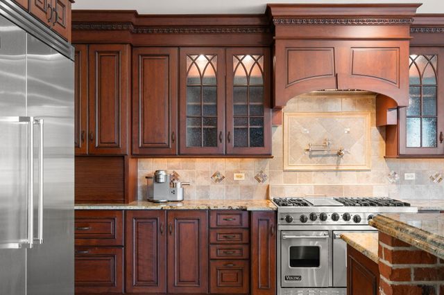1840 Kleven Lane, Crown Point, IN 46307