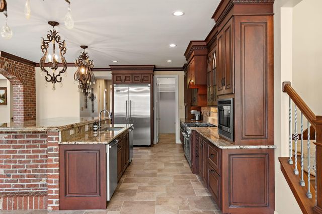 1840 Kleven Lane, Crown Point, IN 46307