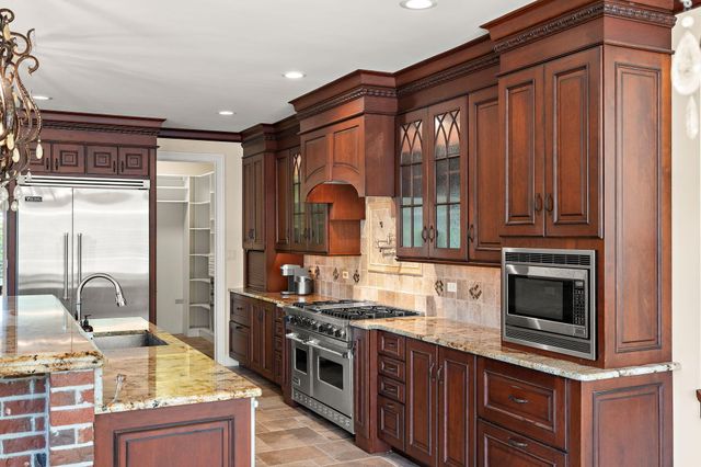 1840 Kleven Lane, Crown Point, IN 46307