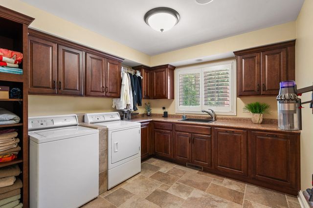 1840 Kleven Lane, Crown Point, IN 46307