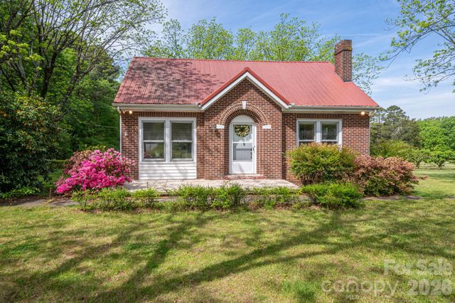 5309 Hickory Grove Road, Stanley, NC 28164