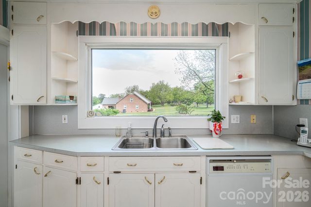 5309 Hickory Grove Road, Stanley, NC 28164