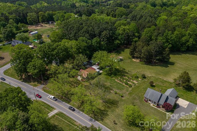 5309 Hickory Grove Road, Stanley, NC 28164