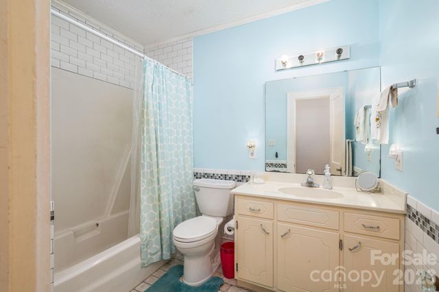 5309 Hickory Grove Road, Stanley, NC 28164