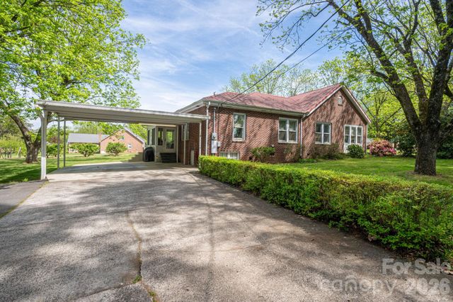 5309 Hickory Grove Road, Stanley, NC 28164