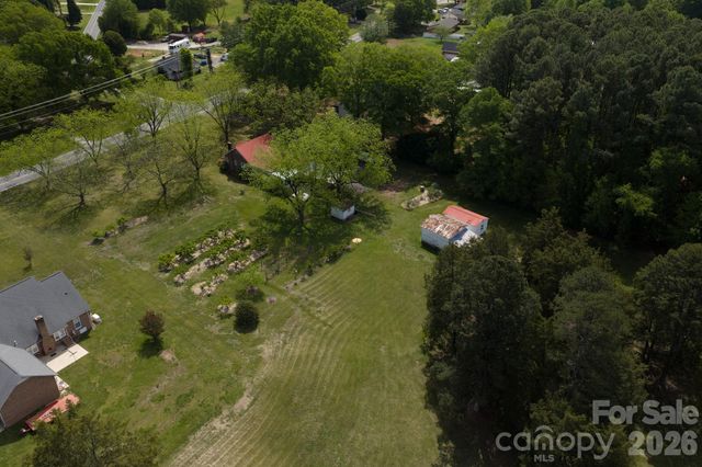 5309 Hickory Grove Road, Stanley, NC 28164