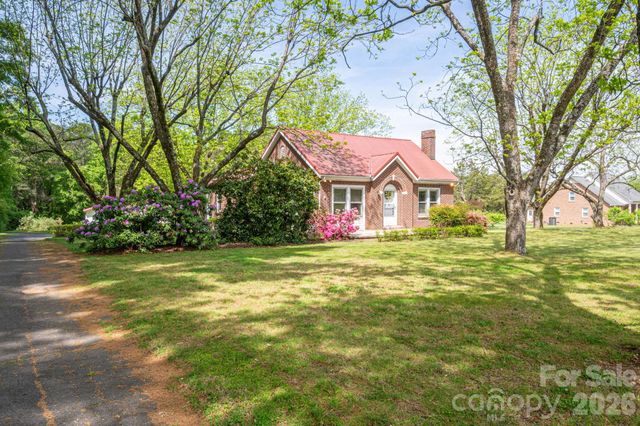 5309 Hickory Grove Road, Stanley, NC 28164